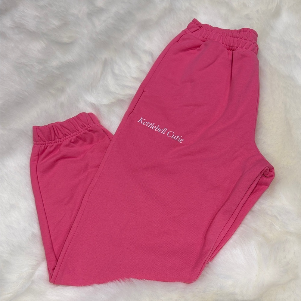 Brand new (w/o tags) Gymshark Kettlebell Cutie Oversized Joggers - Physical Pink